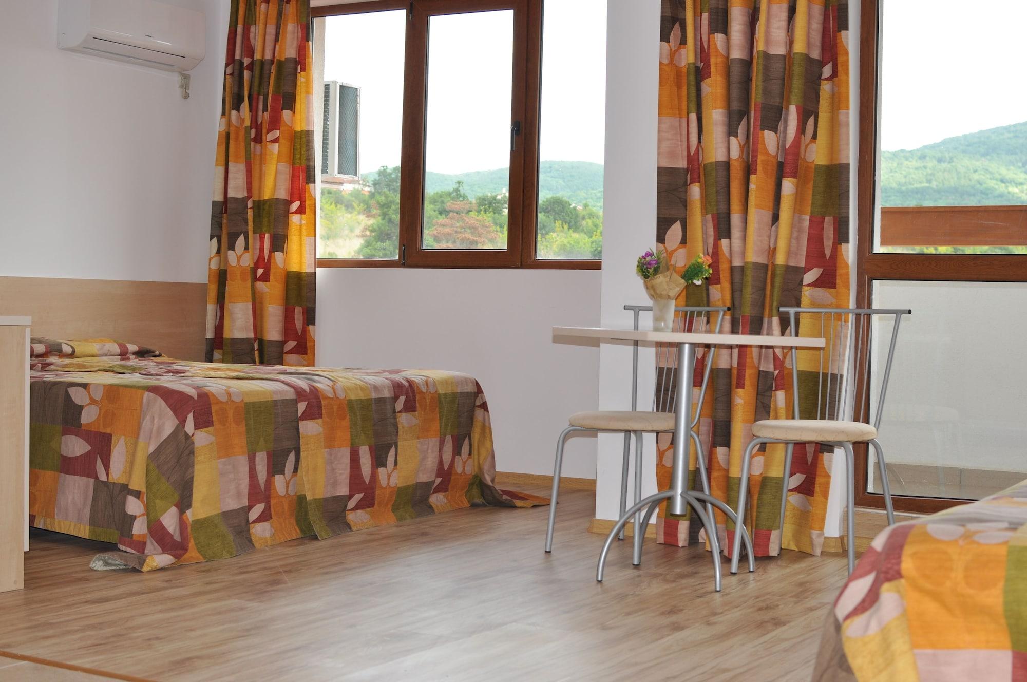 Gardenia Hills Hotel Sunny Beach Esterno foto